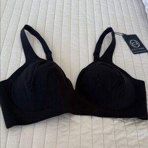 Elegant Black Wireless Bra